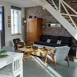 Hébergement de vacances La Aussière, Maison Avec Jardin à 500m De La Pour 4 à 6 Pers