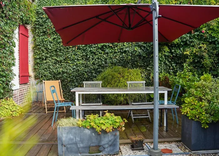 Hébergement de vacances La Aussière, Maison Avec Jardin à 500m De La Pour 4 à 6 Pers *