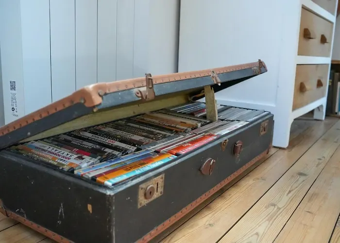 Hébergement de vacances La Aussière, Maison Avec Jardin à 500m De La Pour 4 à 6 Pers *